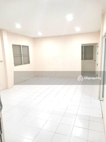 For Rent - House & Warehouse Soi Phaholyothin, Bangkok