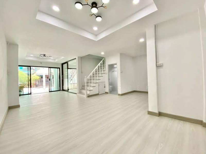 Baan Hong Prayun 3 Bang Bua Thong : บ้านหงส์ประยูร 3 บางบัวทอง, นนทบุรี, บางรักพัฒนา, บางบัวทอง, นนทบุรี, 128 ตร.ม., ทาวน์เฮ้าส์ ขาย, โดย Connex Property, 60141841 - DDproperty.com