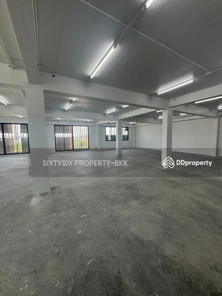 For Rent - Commercial/Shophouse for Rent on Krungthep Kreetha Road, Bangkok