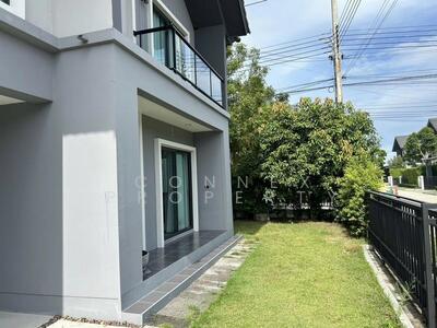 ขาย - Pave Pinklao - Salaya : เพฟ ปิ่นเกล้า - ศาลายา, นนทบุรี