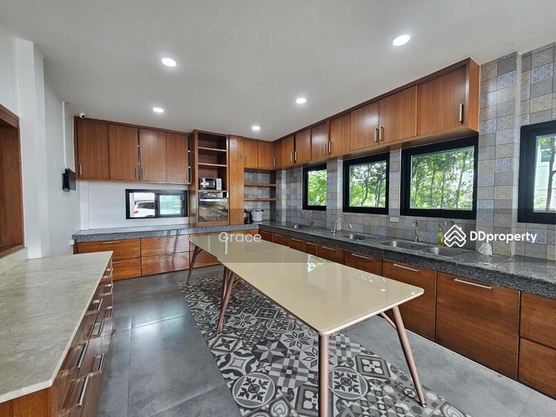For Sale - Spacious High Quality Pool Villa 7 Bed 7 Bath Great Price, Chiang Mai