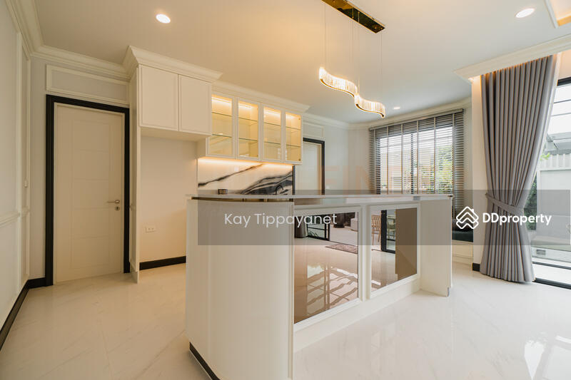 For Sale - Setthasiri Wongwaen-Chatuchot, Bangkok
