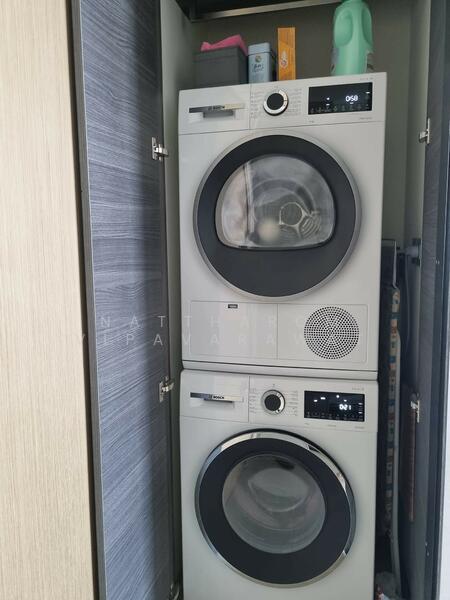 The Esse Asoke, Bangkok, 333 Soi Sukhumvit 21, Sukhumvit Road, Khlongtoei Nua, Watthana, Bangkok, 1 Bedroom, 44 sqm, Condo For Rent, by Nattharom Vipavarawat, 60145073 - DDproperty.com