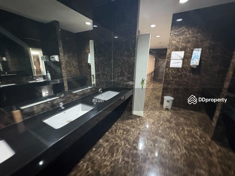 For Rent - พื้นที่การค้าให้เช่า ติด Airport Link รามคำแหง (a‑link square mall) รวม 1,670 ตารางเมตร (ชั้น 2), Bangkok