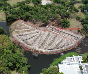 ขาย - ขาย ที่ดินเปล่า หมู่บ้านรอยัลเพลส 1 ไร่ 3 งาน 18 ตารางวา ถนนบางนา - ตราด กม. 27, สมุทรปราการ