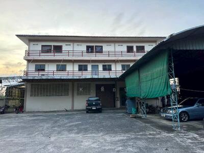 ขาย - ขายด่วน พร้อมสิ่งปลูกสร้าง 1 ไร่ 1 งาน 67 ตารางวา อาคาร 3 ชั้น 2 อาคาร ถนนบางบอน 5 ซอย 8, กรุงเทพ