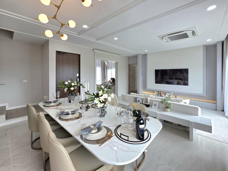 Pattaya Single House, Chon Buri (Pattaya), Nong Pla Lai, Bang Lamung (Pattaya), Chon Buri (Pattaya), 4 Bedrooms, 272 sqm, Single Detached House For Sale, by Tharathorn Yuenyong, 60145578 - DDproperty.com