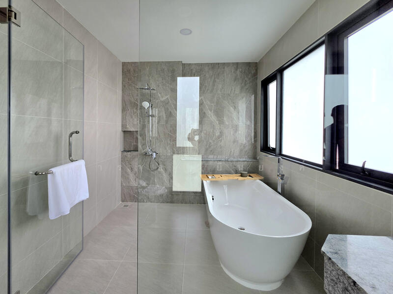 Pattaya Single House, Chon Buri (Pattaya), Nong Pla Lai, Bang Lamung (Pattaya), Chon Buri (Pattaya), 4 Bedrooms, 272 sqm, Single Detached House For Sale, by Tharathorn Yuenyong, 60145578 - DDproperty.com