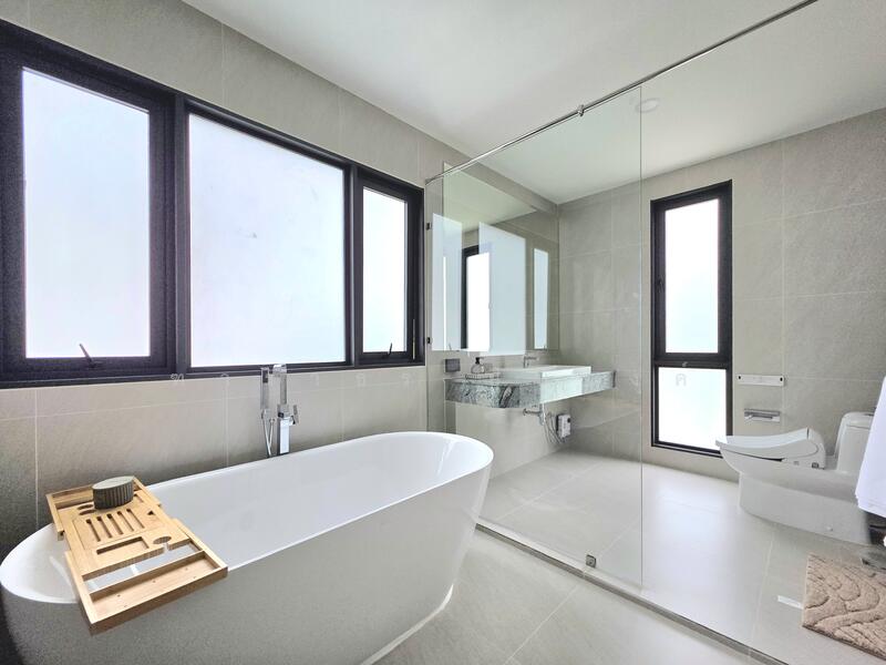 Pattaya Single House, Chon Buri (Pattaya), Nong Pla Lai, Bang Lamung (Pattaya), Chon Buri (Pattaya), 4 Bedrooms, 272 sqm, Single Detached House For Sale, by Tharathorn Yuenyong, 60145578 - DDproperty.com