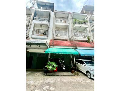 ขาย - ขายอาคารพาณิชย์ 3 ชั้นครึ่ง เนื้อที่ 15 ตารางวา 4 ห้องนอน 2 ห้องน้ำ ซอยพระราม 2 ที่ 43, กรุงเทพ