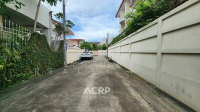 ขาย - ขายบ้านเดี่ยว 2 ชั้น 4 นอน 3 น้ำ ซ.วิภาวดี 42 / พหลโยธิน 35 / งามวงศ์วาน(ซอยท่านผู้หญิงพหลฯ), กรุงเทพ