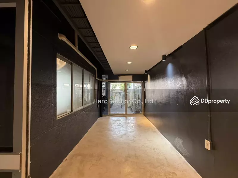 For Rent - For Rent Bangkok Office Space Lat phrao Wang Thonglang MRT Lat Phrao 71 BRE25676, Bangkok