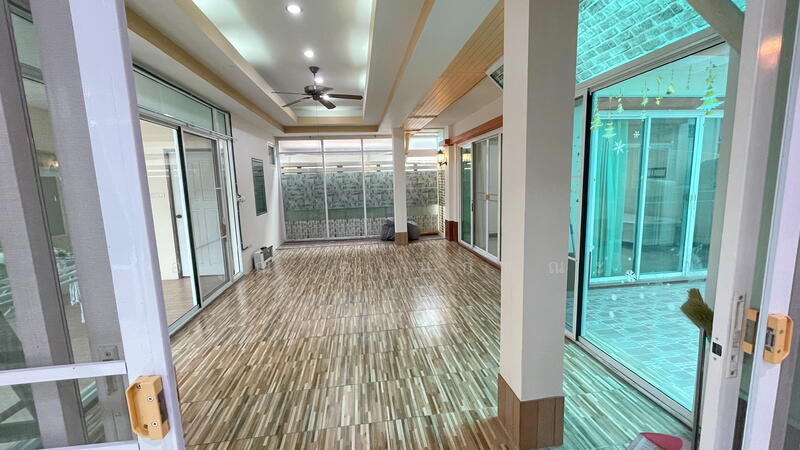 ให้เช่า - Laddarom Rattanathibet : ลัดดารมย์ รัตนาธิเบศร์, นนทบุรี