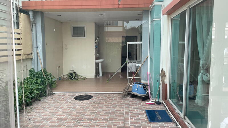 ให้เช่า - Laddarom Rattanathibet : ลัดดารมย์ รัตนาธิเบศร์, นนทบุรี