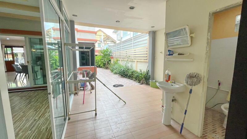 ให้เช่า - Laddarom Rattanathibet : ลัดดารมย์ รัตนาธิเบศร์, นนทบุรี