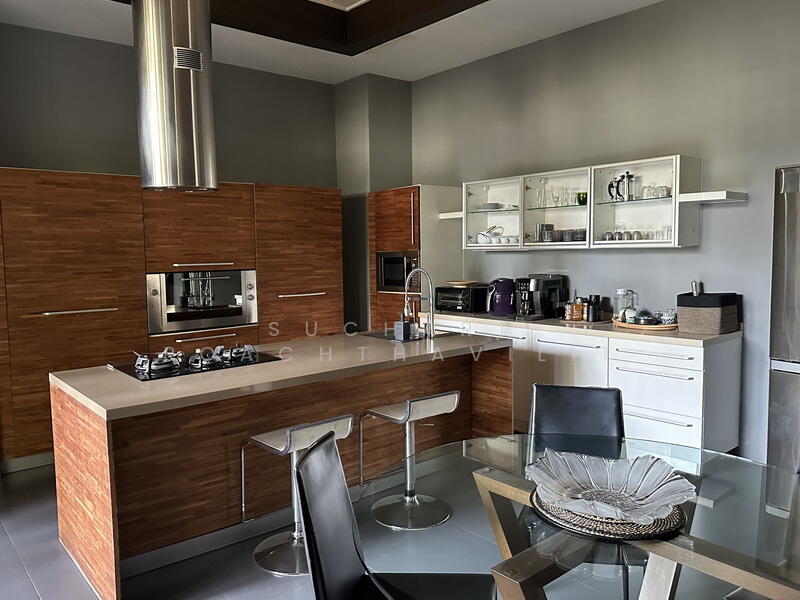 ขาย - ขายพูลวิลล่าหรูสไตล์โมเดิร์น 188 ตารางวา, กรุงเทพ