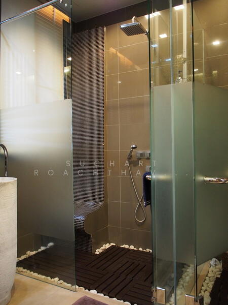 ขาย - ขายพูลวิลล่าหรูสไตล์โมเดิร์น 188 ตารางวา, กรุงเทพ