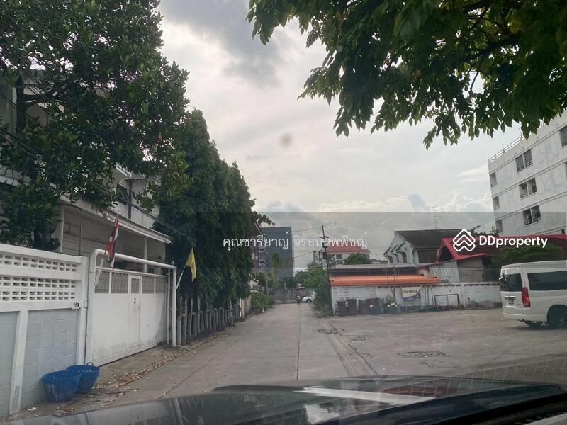 For Sale - Hotel for sale in Ratchada area, 20 June Road, 9-story and 5-story buildings,147 rooms.Tourists area, Bangkok