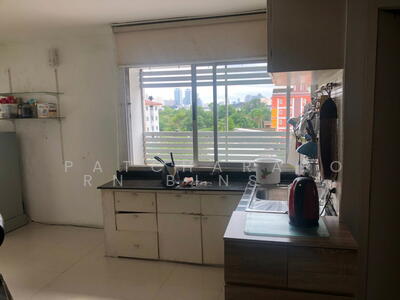 ขาย - P. Thana Tower : ป. ธนา ทาวเวอร์, กรุงเทพ