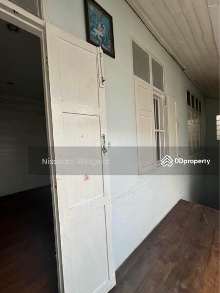 For Rent - 4-Bedroom Townhouse, Bangkok
