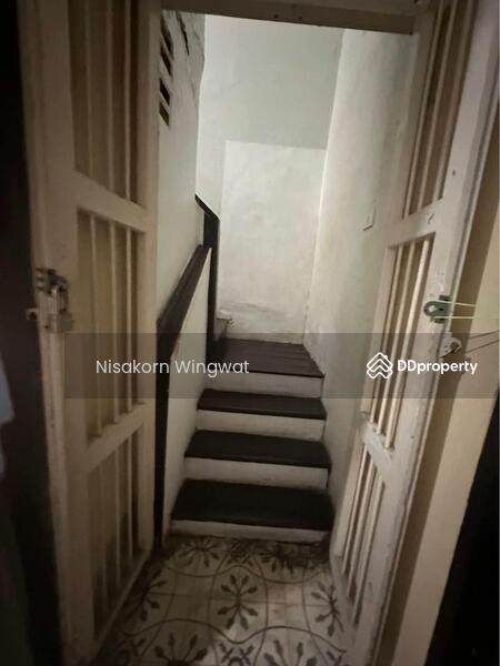 For Rent - 4-Bedroom Townhouse, Bangkok