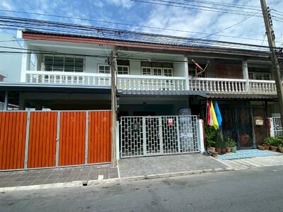 ขาย - ขายทาวน์เฮ้าส์ 2 ชั้น หมู่บ้านรามทาวเฮ้าส์ ซอยรามคำแหง 24 แยก 8 ถ.รามคำแหง เขตบางกะปิ กรุงเทพมหานคร, กรุงเทพ