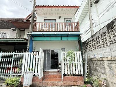 ขาย - ทาวน์เฮ้าส์ แสงทองวิลล่า เพชรเกษม 65/1, กรุงเทพ