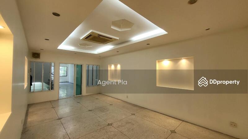 ให้เช่า - Commercial building for rent in Soi Lasalle (SPSAD3291), กรุงเทพ