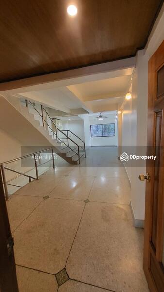 ให้เช่า - Commercial building for rent in Soi Lasalle (SPSAD3291), กรุงเทพ