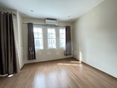 ขาย - ทาวน์เฮาท์ 4-ห้องนอน, กรุงเทพ