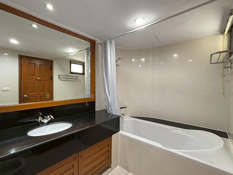 Centre Point Residence Phromphong : เซ็นเตอร์พ้อยท์ เรสซิเด้นซ์ พร้อมพงษ์, กรุงเทพ, ซ.สุขุมวิท39, คลองตันเหนือ, วัฒนา, กรุงเทพ, 325 ตร.ม., คอนโด ให้เช่า, โดย Bangkok House Living, 60148478 - DDproperty.com