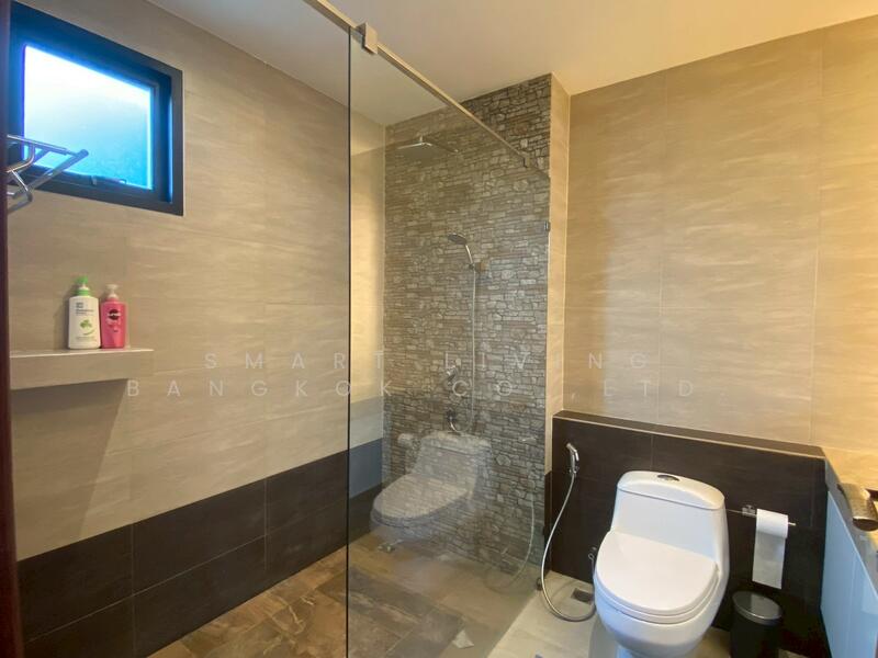 For Rent - For rent: House in Phrom Phong area with private pool and garden, near BTS Phrom Phong, Khlong Toei, Bangkok