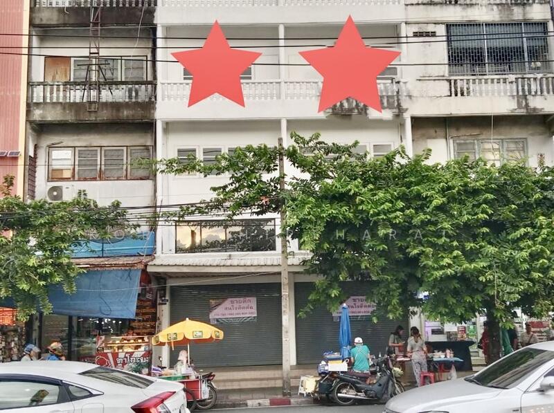 ขาย อาคารพาณิชย์ 4 ชั้น ติดถนนลาดพร้าววังหิน เนื้อที่ 41 ตรว. เนื้อที่ใช้สอย 512 ตรม, Bangkok, Lat Phrao, Bangkok, , 512 sqm, Shophouse For Sale, by Korn Thiptharat, 60148728 - DDproperty.com