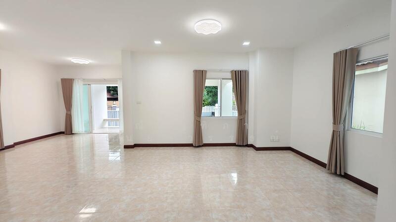 ขาย - หมู่บ้านสุขประยูรปาร์ค ถนนสุขประยูร ตำบลนาป่า อำเภอเมือง ชลบุรี, ชลบุรี