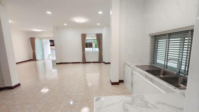 ขาย - หมู่บ้านสุขประยูรปาร์ค ถนนสุขประยูร ตำบลนาป่า อำเภอเมือง ชลบุรี, ชลบุรี