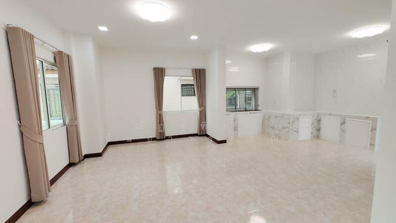 ขาย - หมู่บ้านสุขประยูรปาร์ค ถนนสุขประยูร ตำบลนาป่า อำเภอเมือง ชลบุรี, ชลบุรี