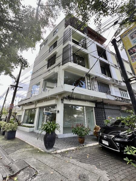ขาย - ขายอาคารพาณิชย์ 5 ชั้น ย่านเสนา | ยูนิตมุม รีโนเวทใหม่ พร้อมดำเนินธุรกิจ ทำเลดี พร้อมเข้าอยู่ เหมาะ, กรุงเทพ