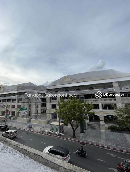 For Rent - 1-Bedroom Townhouse, Bangkok