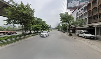 ขาย - ขายที่ดินเปล่า บางนา-ตราด ใกล้บางกอกมอลล์ และ โรงเรียนนานาชาติเบิร์คลีย์, กรุงเทพ