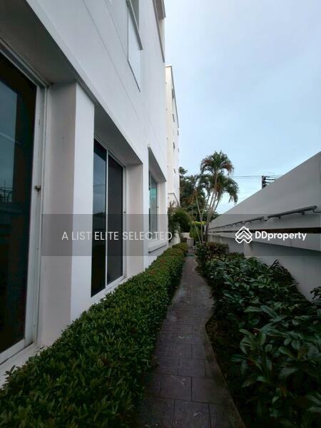 ให้เช่า - Pool Villa by Krating Lai Beach, ชลบุรี
