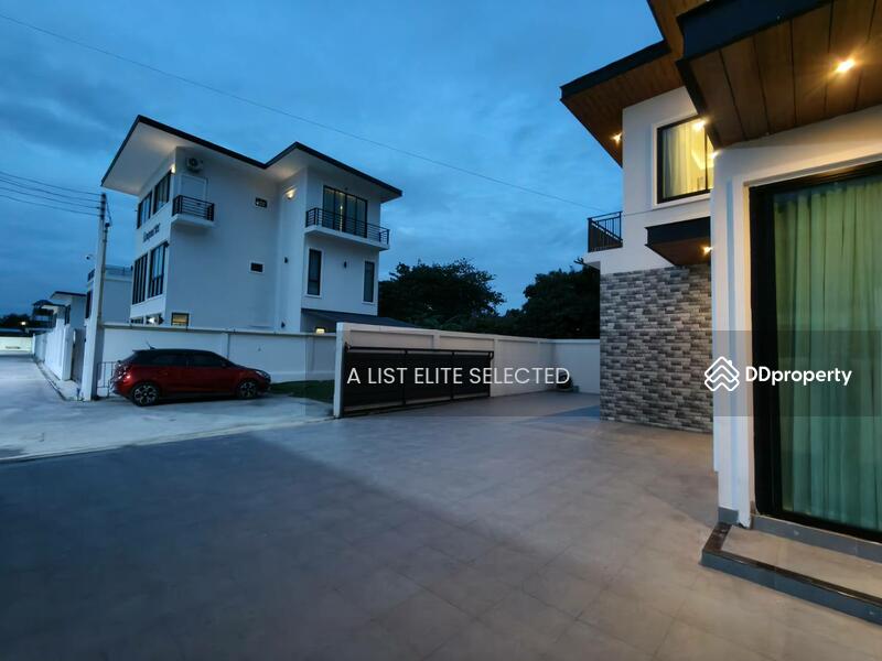 For Rent - 2-Storey Pool Villa in Huay Yai, Chon Buri