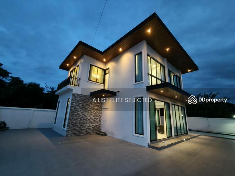For Rent - 2-Storey Pool Villa in Huay Yai, Chon Buri