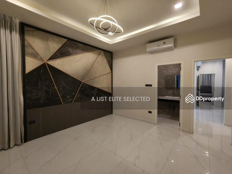 For Rent - 2-Storey Pool Villa in Huay Yai, Chon Buri
