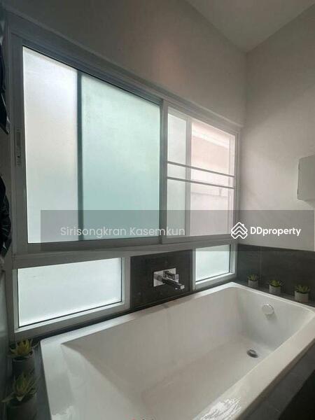 For Rent - 2-Bedroom House, Chon Buri