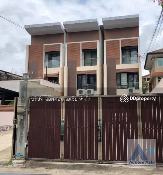 ให้เช่า - Home Office 4 Bedrooms Townhouse for Rent in Phaholyothin, Bangkok near BTS Sanam Pao, กรุงเทพ