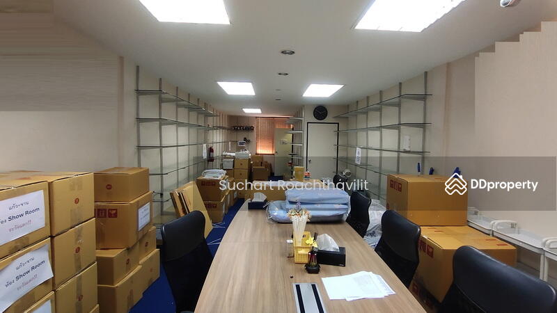 For Rent - Double Shophouse for Rent, 3 storey, size 28 tarangwah @Phromphong area, Bangkok
