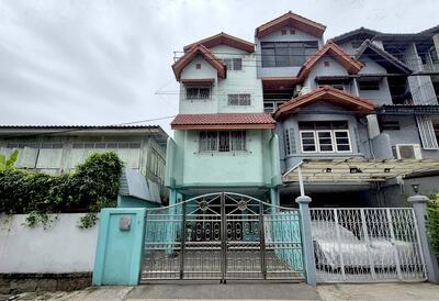 ขาย - ทาวน์โฮม 3.5 ชั้น ซอยพหลโยธิน 67, กรุงเทพ