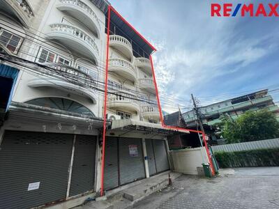 ขาย - อาคารพาณิชย์ ซอย สุขุมวิท77 อ่อนนุช ถ.อ่อนนุช ซ.อ่อนนุช 77 ต.สวนหลวง อ.สวนหลวง, กรุงเทพ