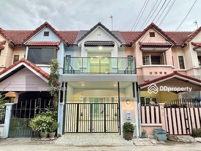 ขาย - บ้านสวยมาก มีระเบียงหน้าบ้าน #หมู่บ้านสวีทโฮม ปาร์ค ทาวน์เฮ้าส์ 3 นอน ติดถนนบางกรวย - ไทรน้อย, นนทบุรี