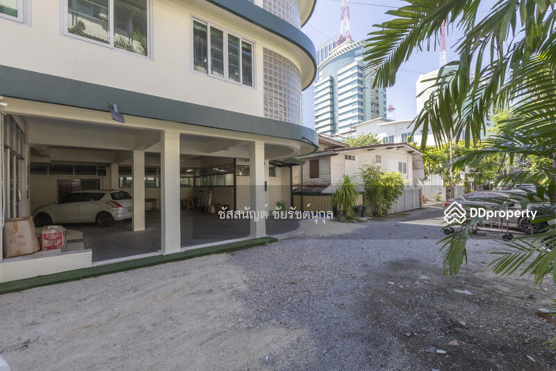 For Rent - 5 floor building near BTS phayathai, Bangkok